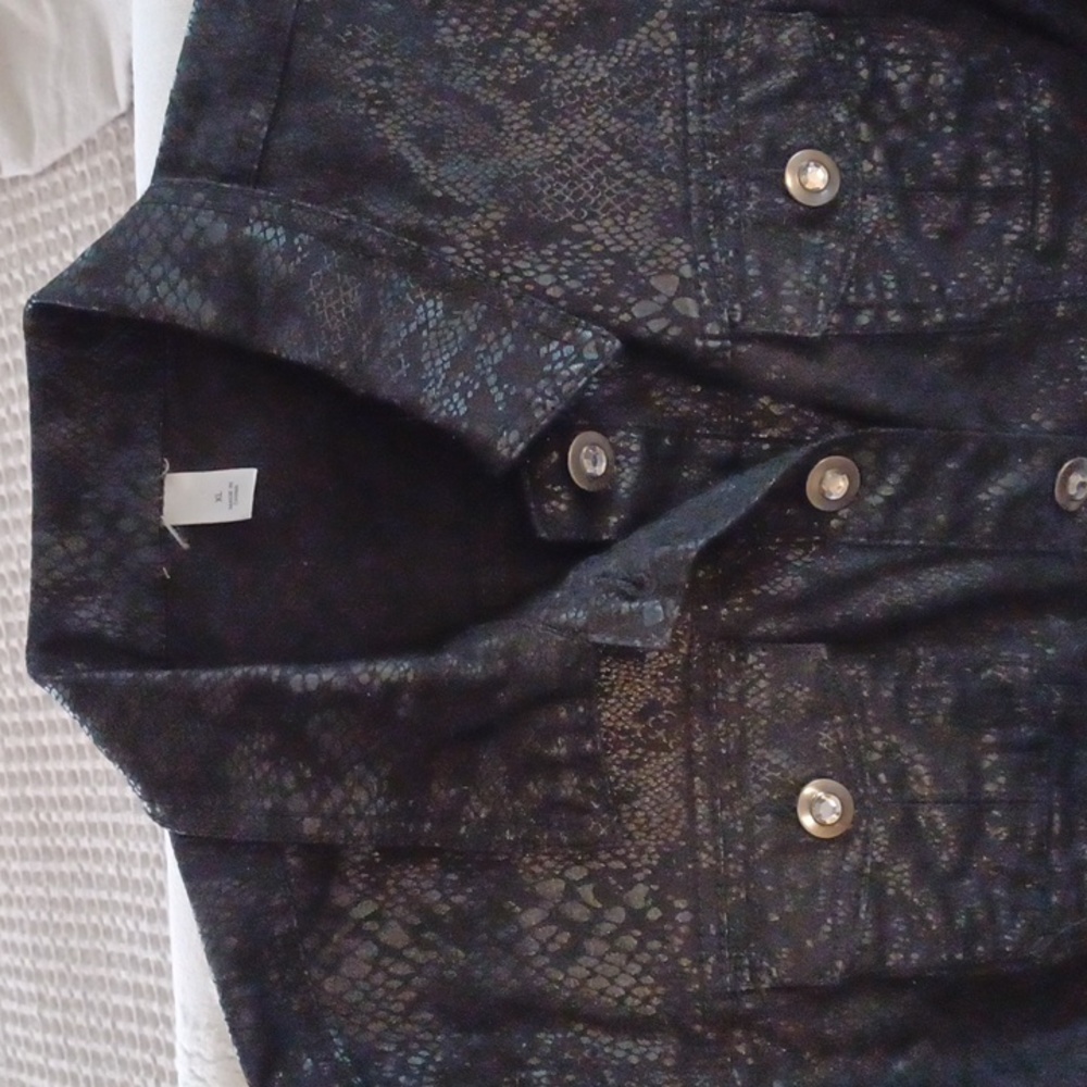 Jacket - Picture 3 of 6